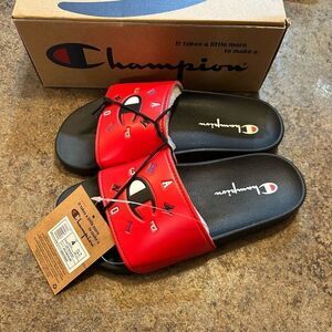 NWT Size 4 Youth Champion Slides Slipper